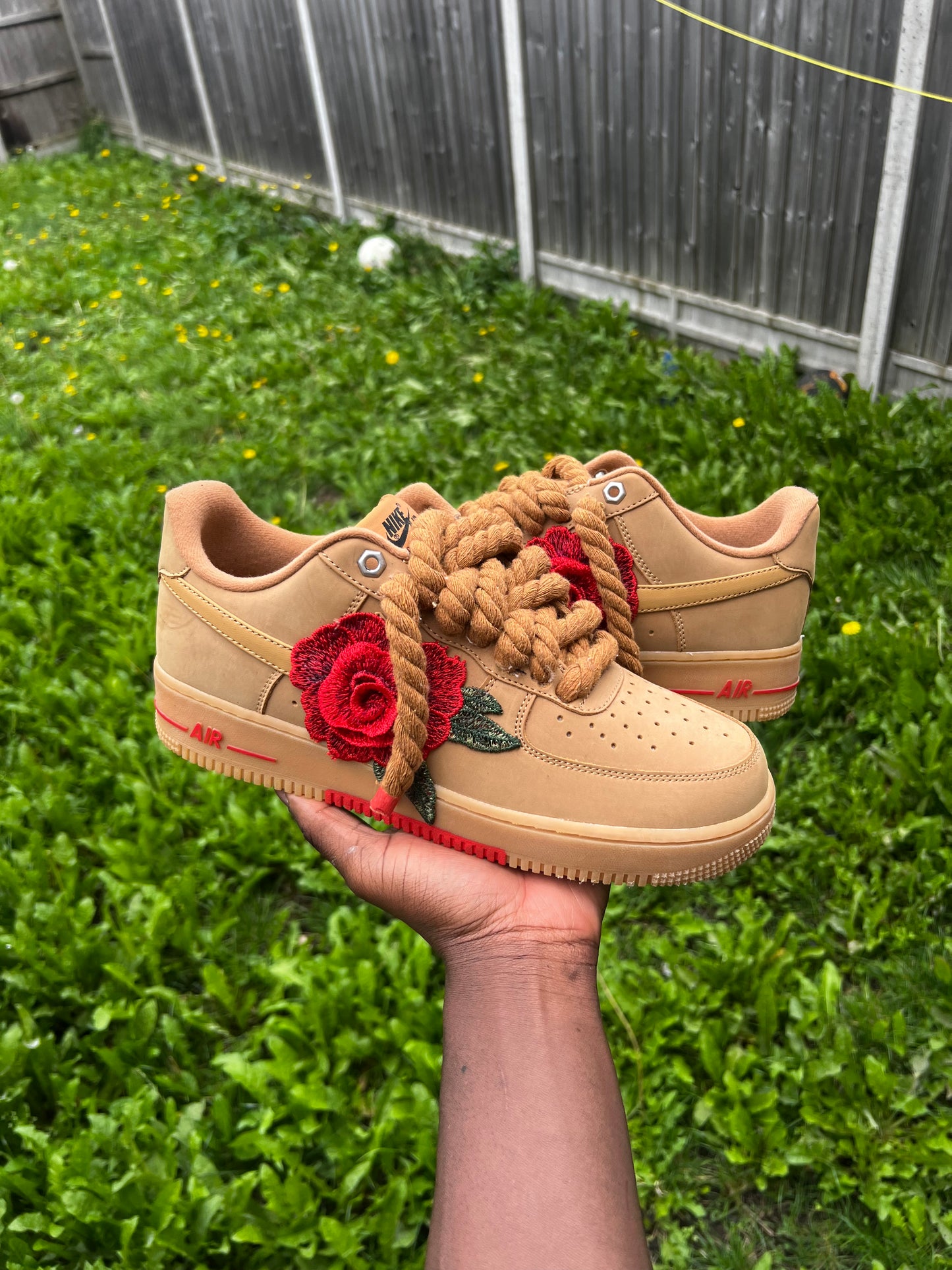 CUSTOM FORCE 1 BROWN ROSES
