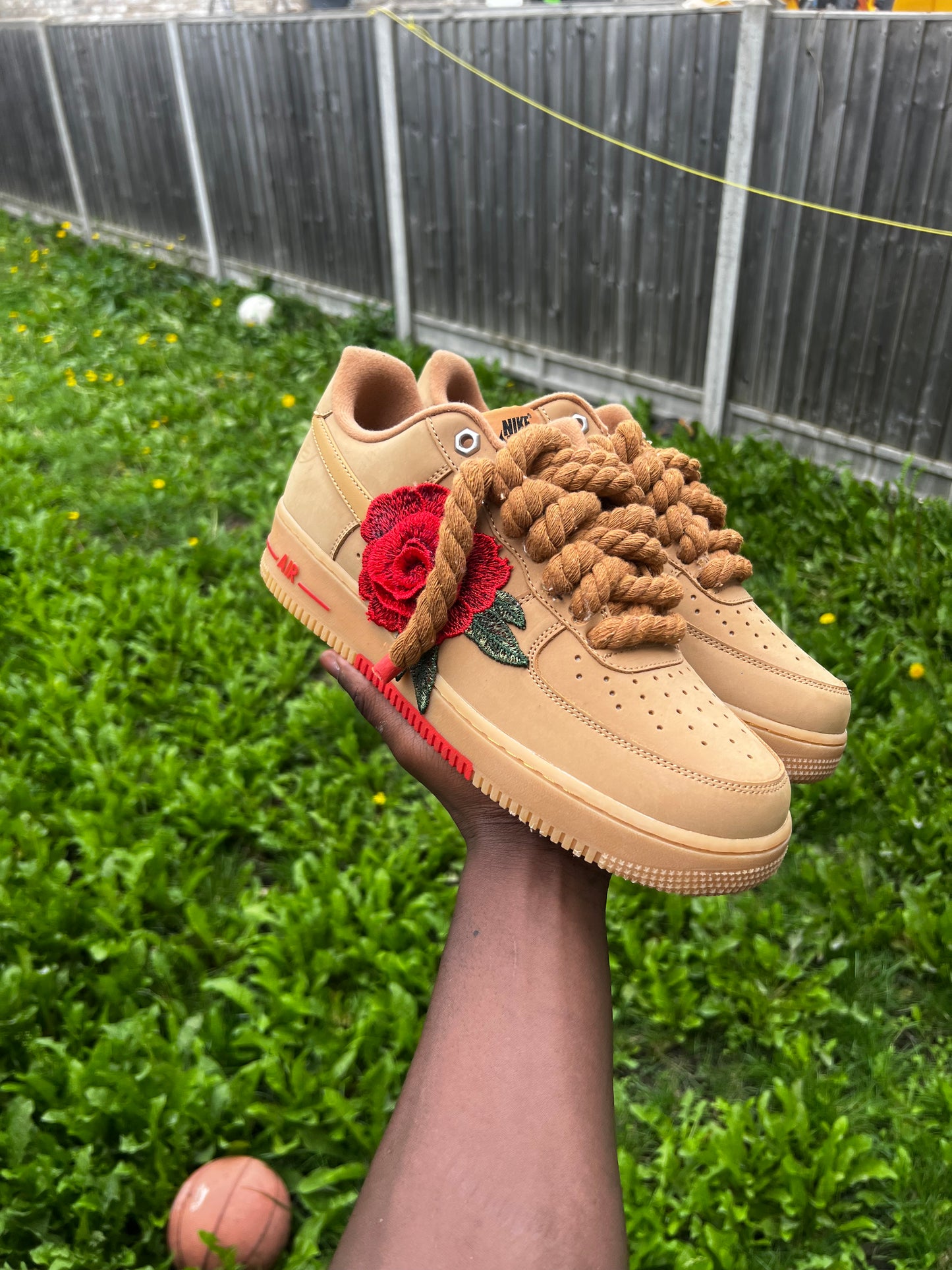 CUSTOM FORCE 1 BROWN ROSES