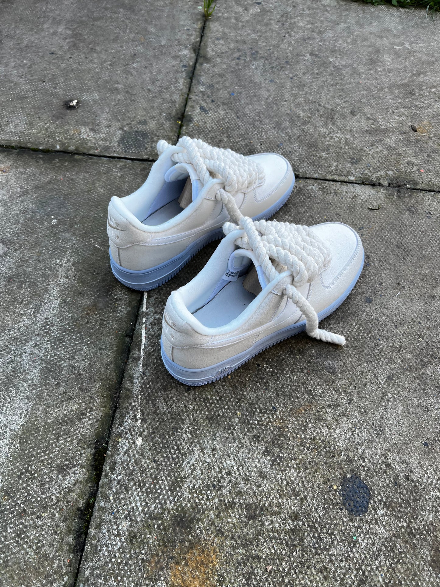 CUSTOM FORCE 1 ROPE LACE ATTENTION.