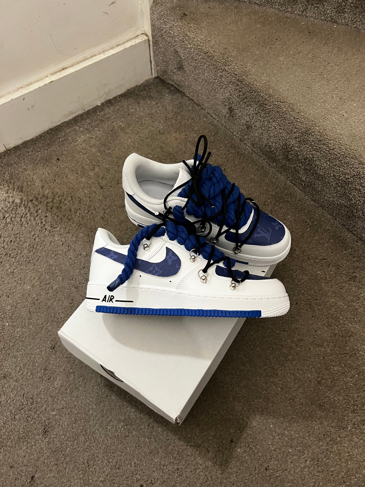 CUSTOM FORCE 1 LV  BADGE IV