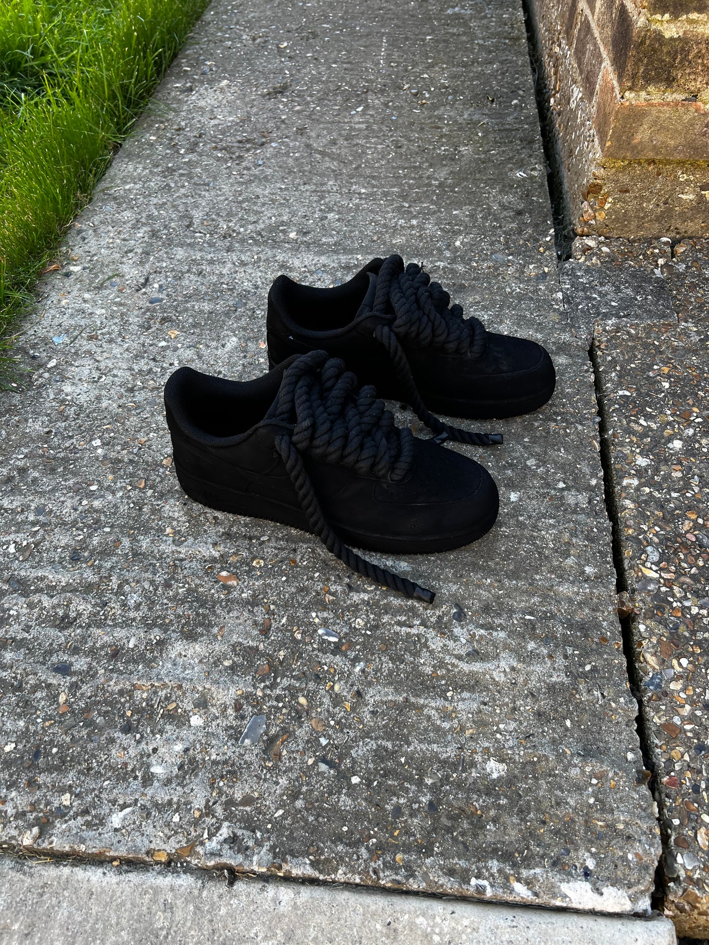 TRIPLE DEEP BLACK CUSTOM FORCE 1