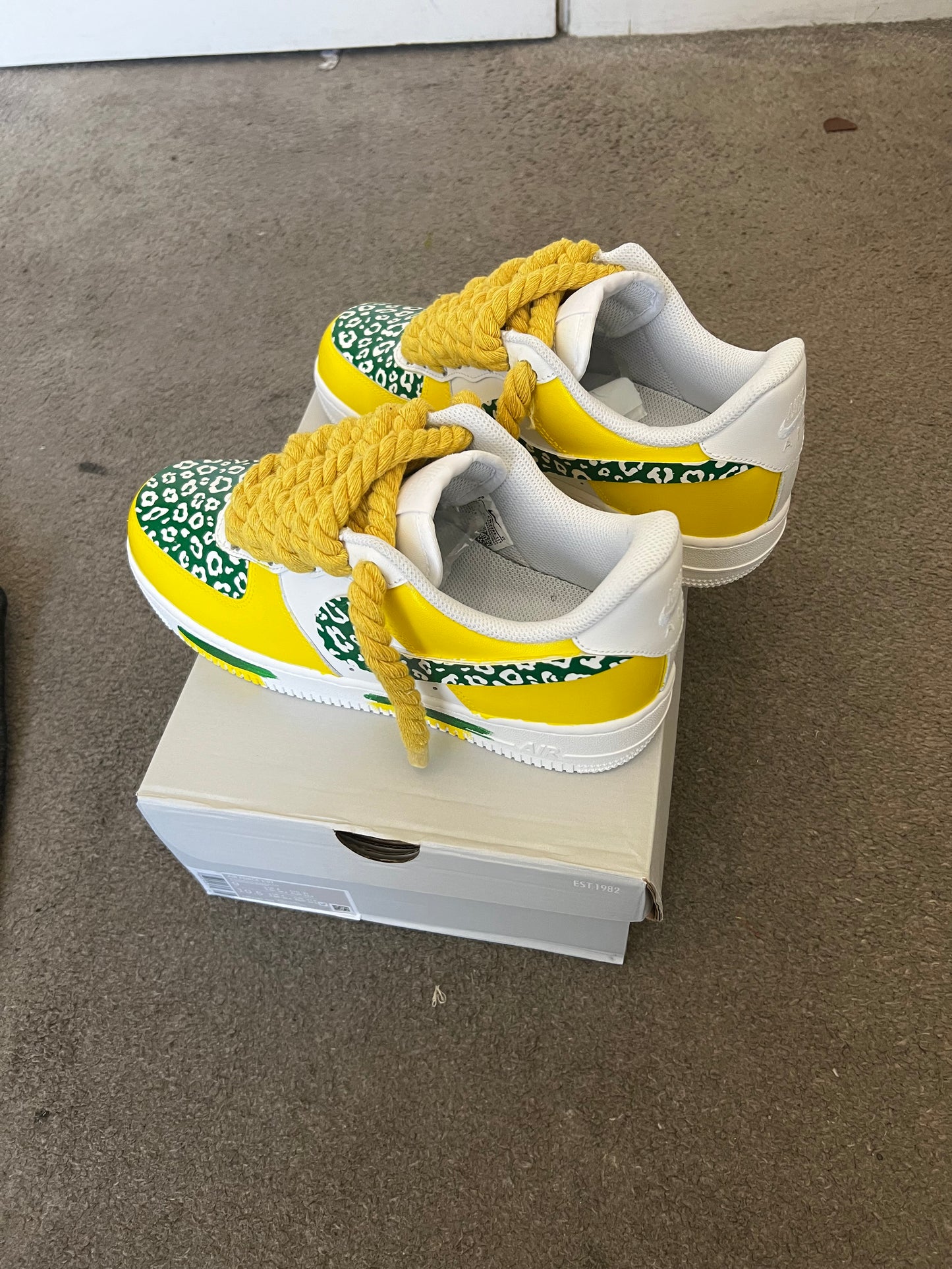 CUSTOM MIXED COLOURS