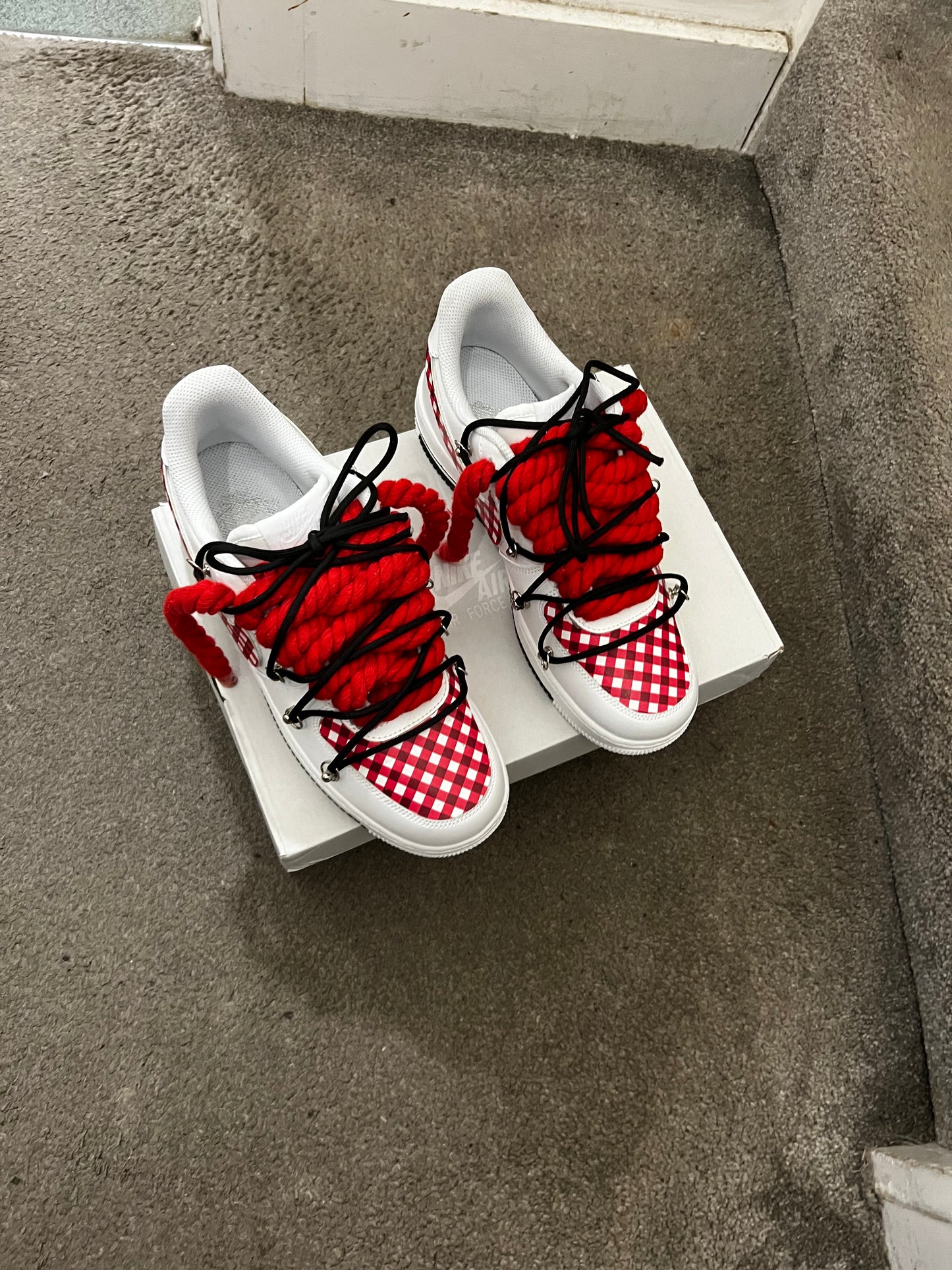 CUSTOM FORCE 1 RED AND BLACK DETAILS