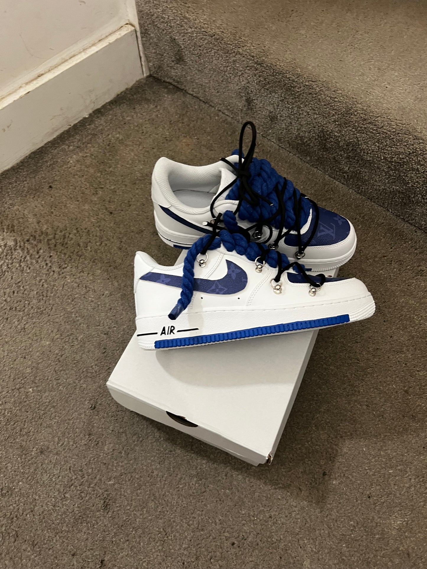 CUSTOM FORCE 1 LV  BADGE IV