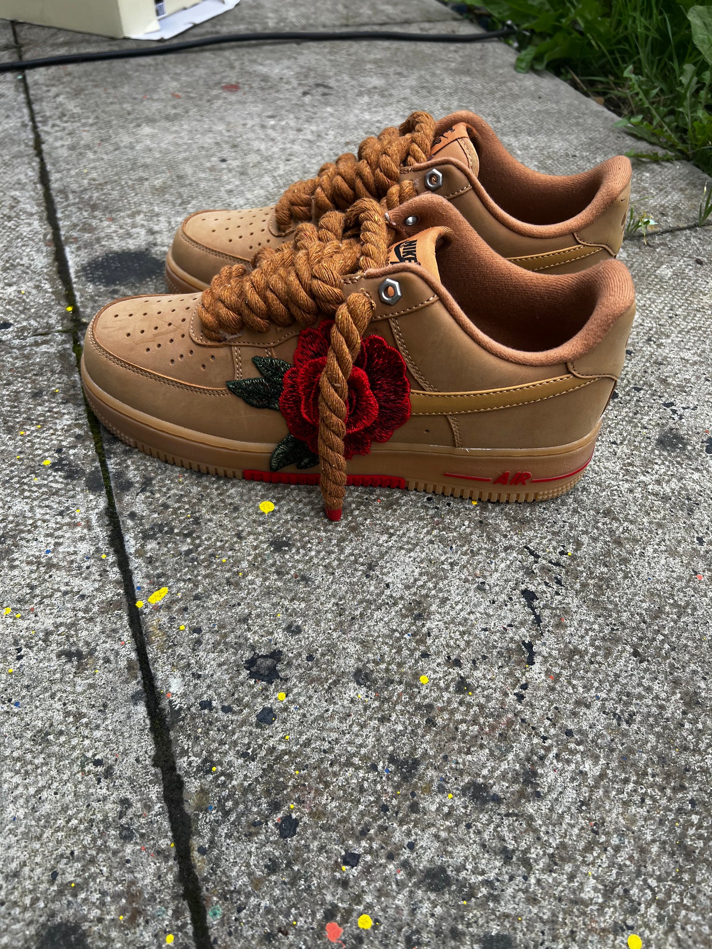 CUSTOM FORCE 1 BROWN ROSES