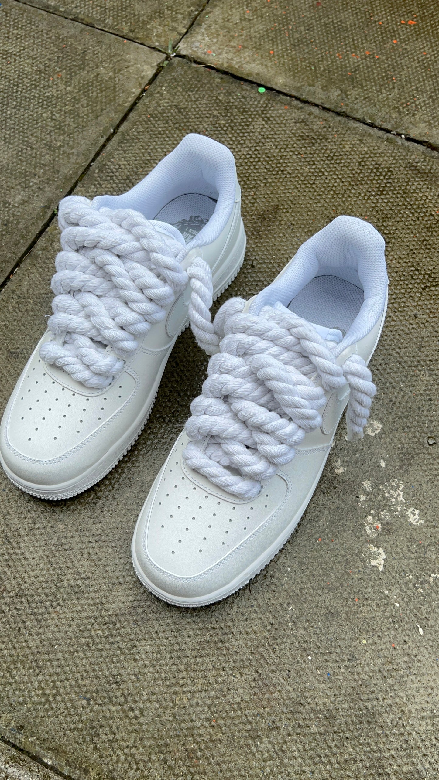 THE WHITE ON WHITE FORCE 1