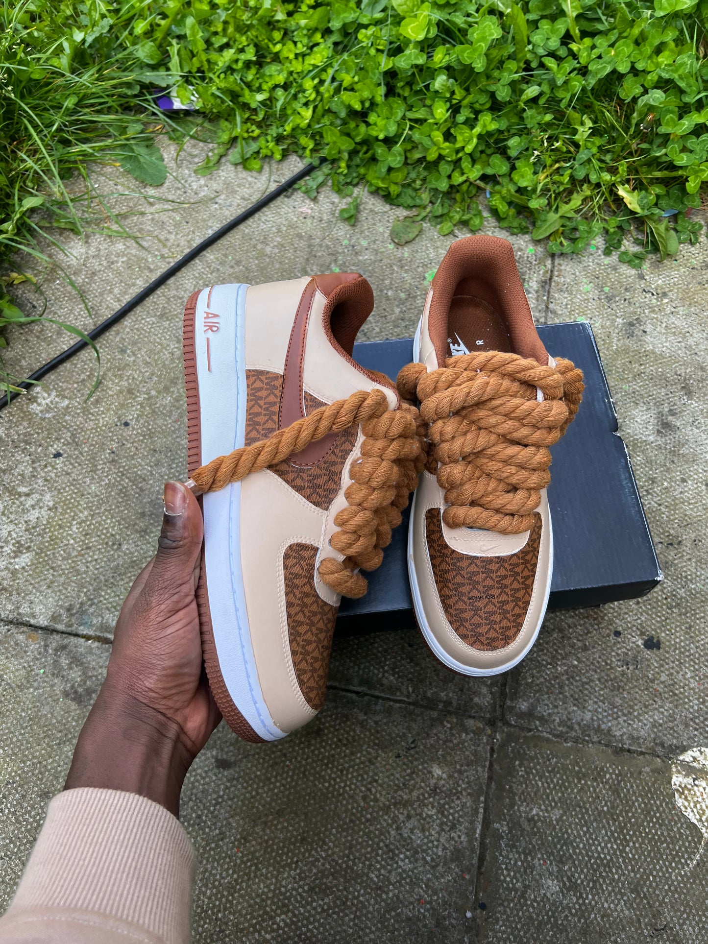 MICHEAL KORS IN BROW ROPE