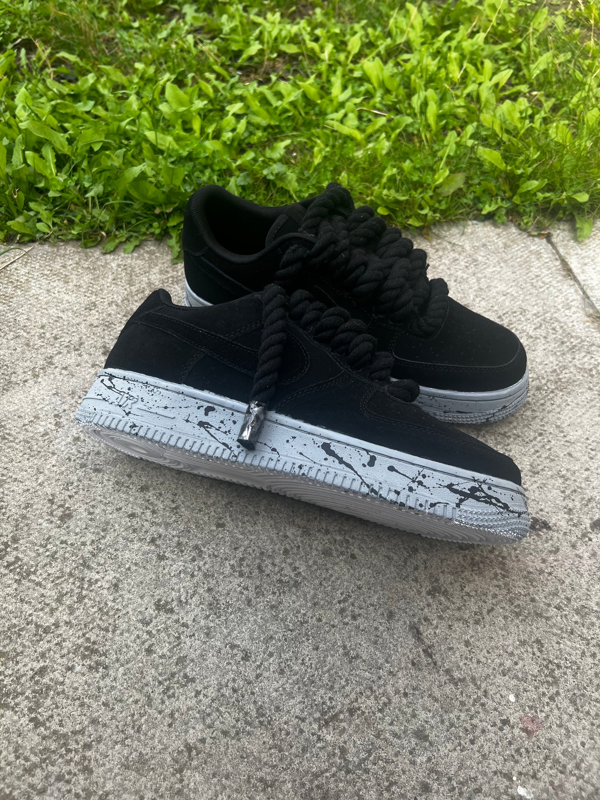 FORCE 1 BLACK SUEDE SPRAY - creps customs