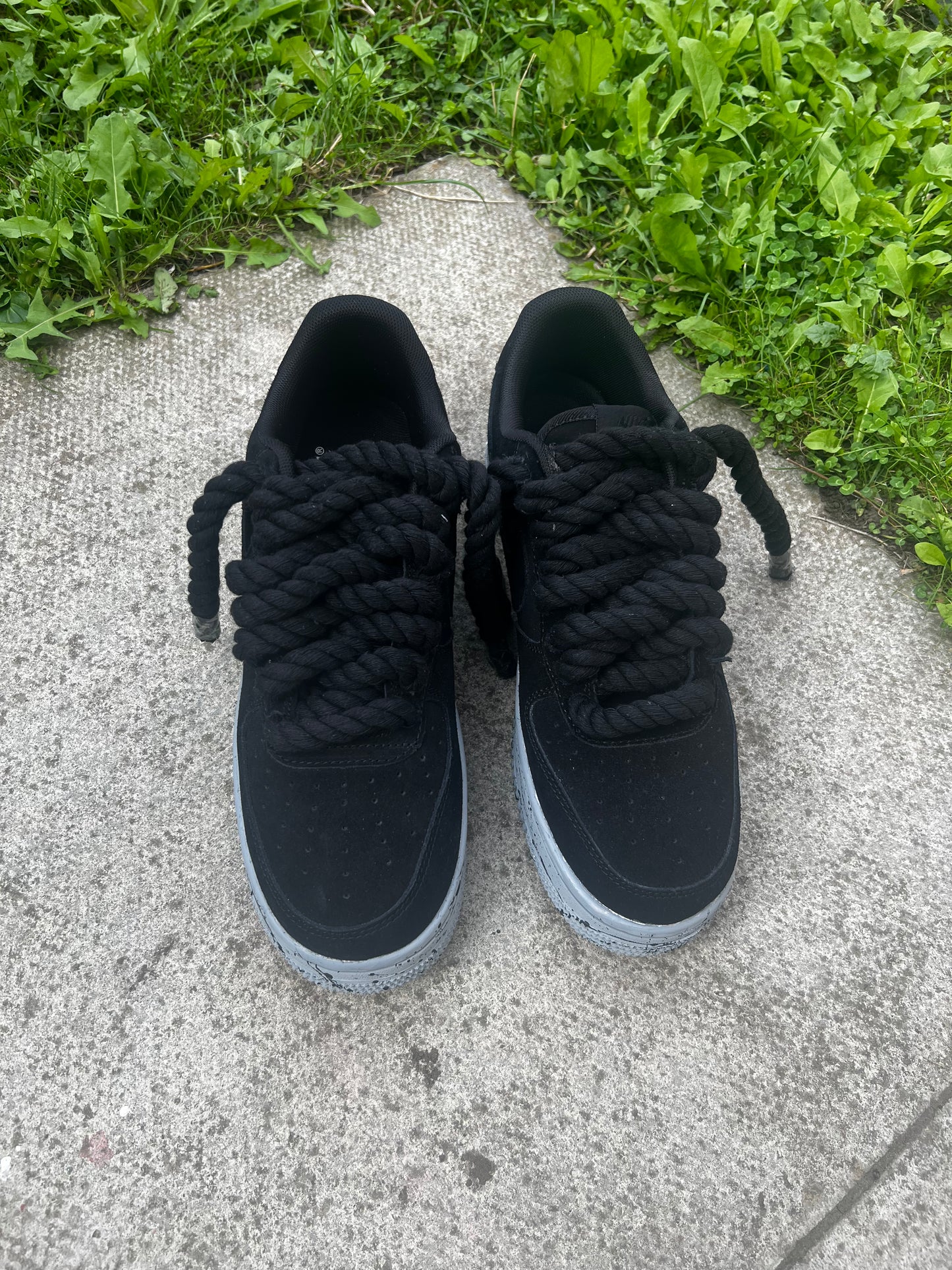 FORCE 1 BLACK SUEDE SPRAY - creps customs
