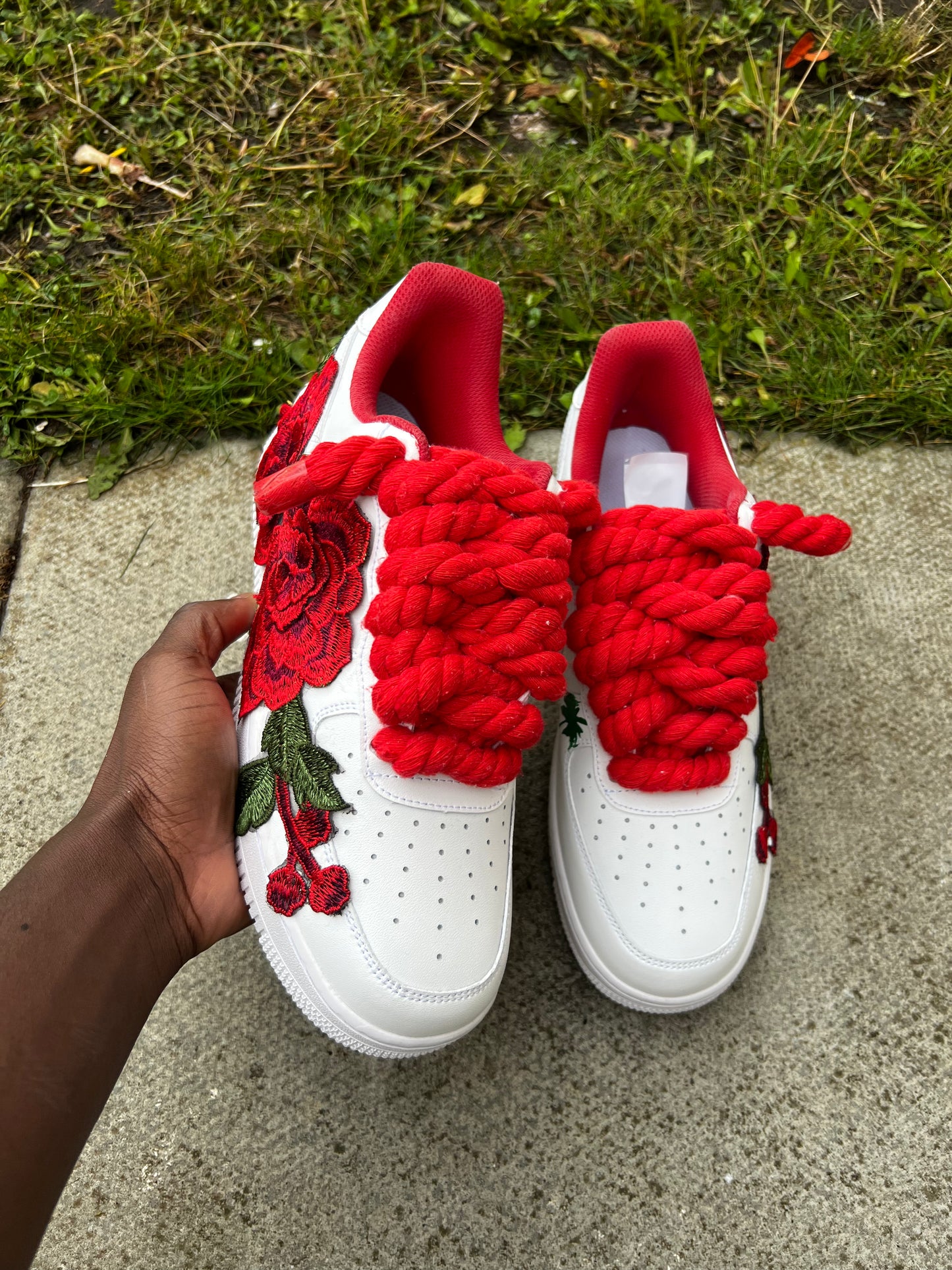 FORCE 1 RED BADGE - creps customs