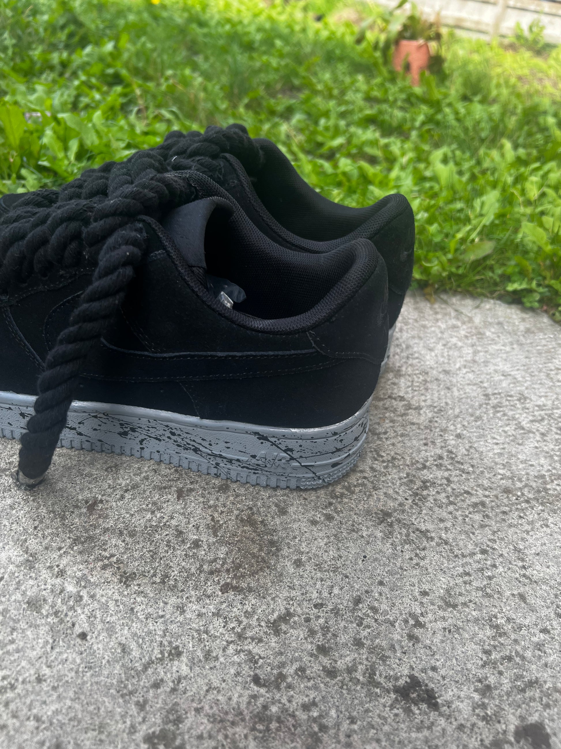 FORCE 1 BLACK SUEDE SPRAY - creps customs