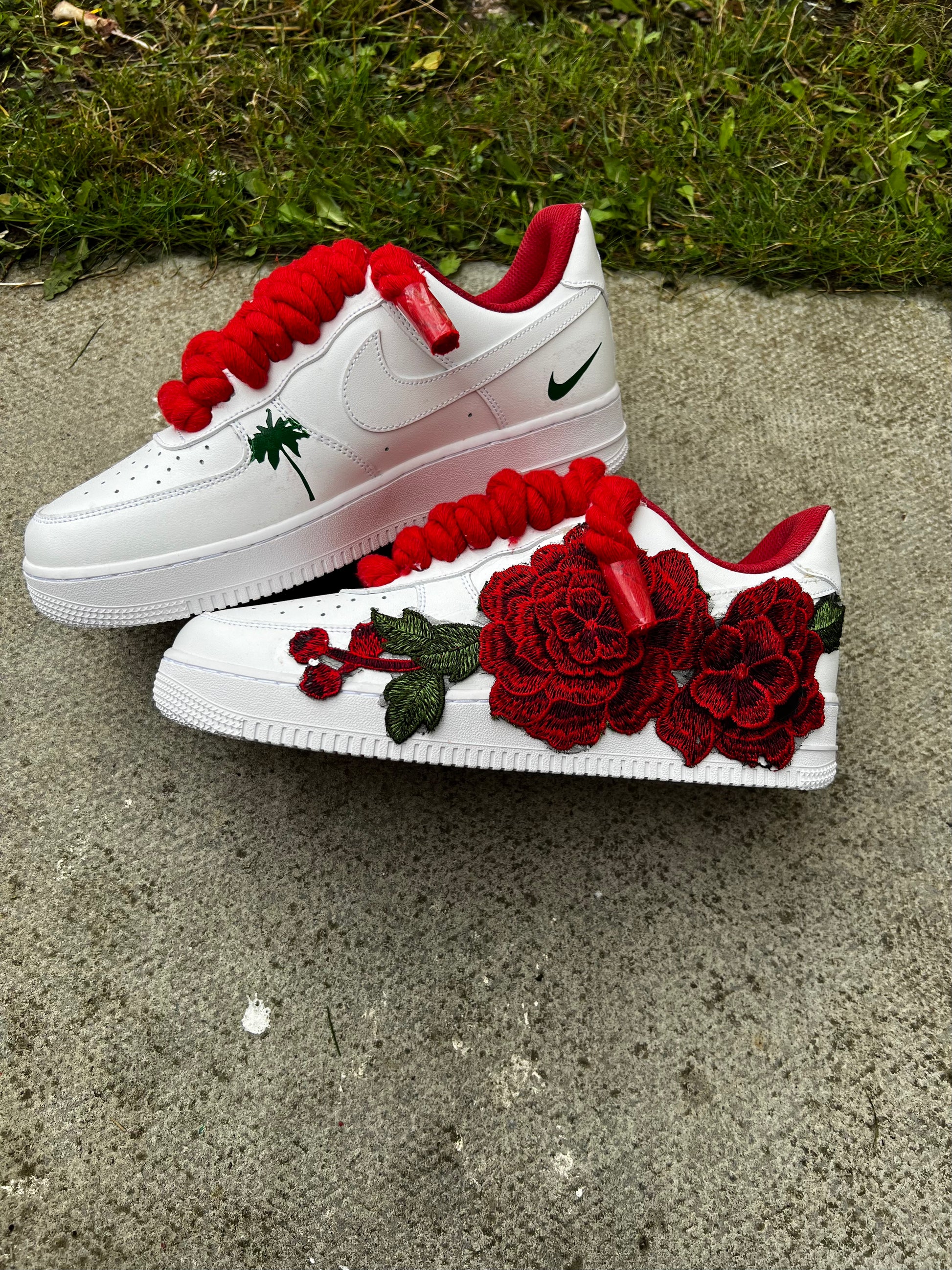 FORCE 1 RED BADGE - creps customs