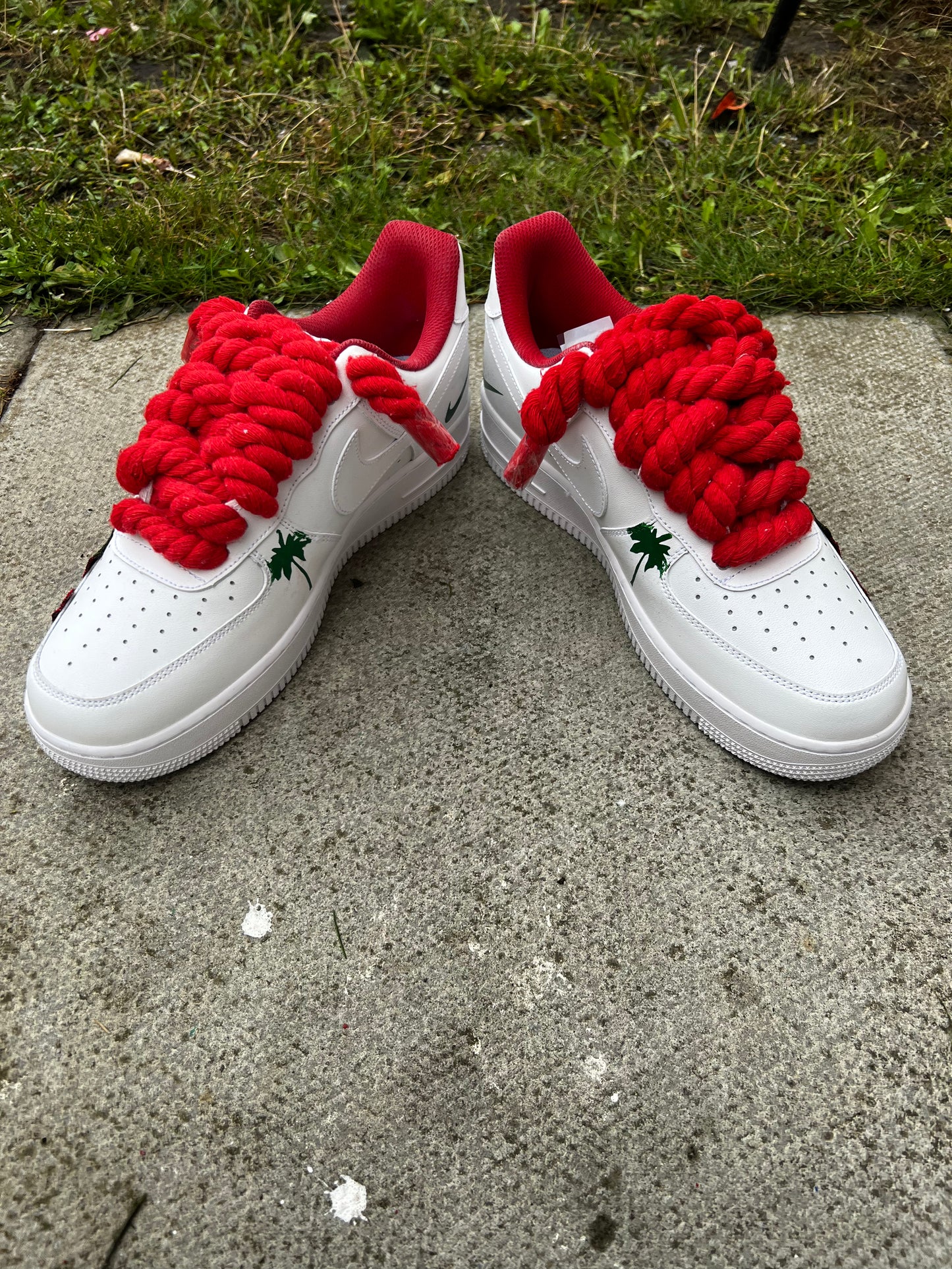 FORCE 1 RED BADGE - creps customs