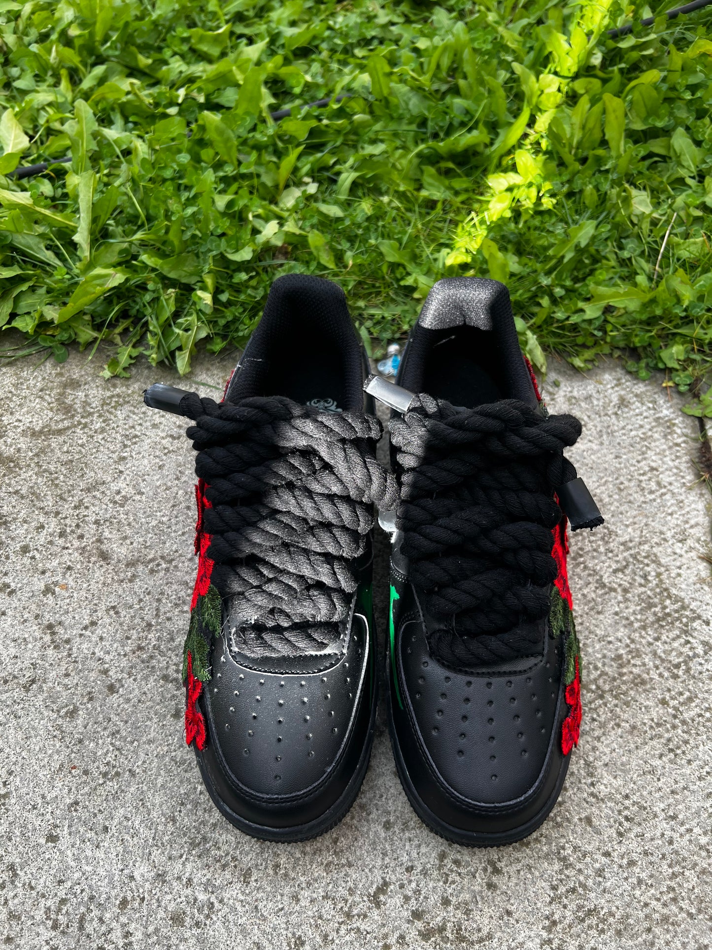 BLACK FORCE 1 RED BADGE - creps customs