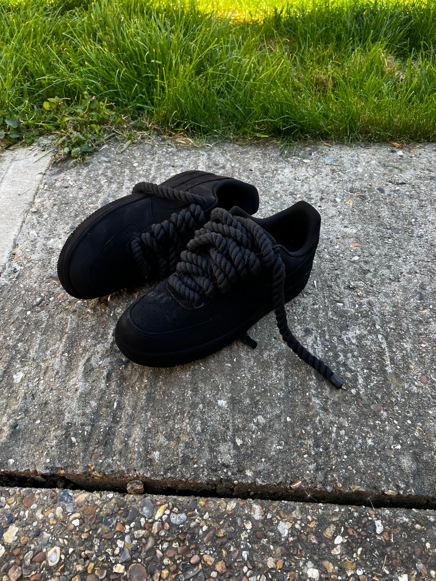 TRIPLE DEEP BLACK CUSTOM FORCE 1