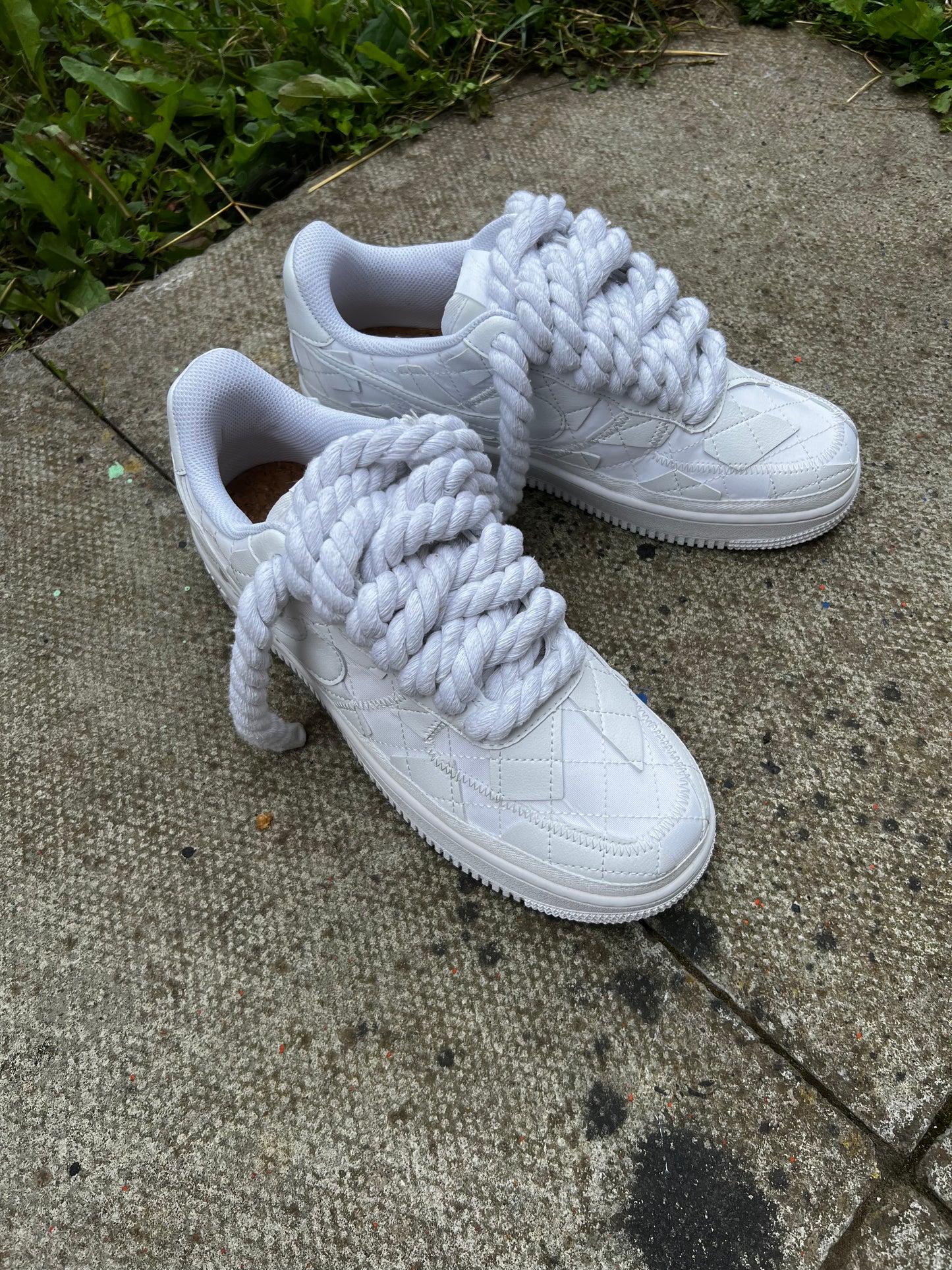 BILLIE EILISH WHITE ROPE AIR FORCE 1