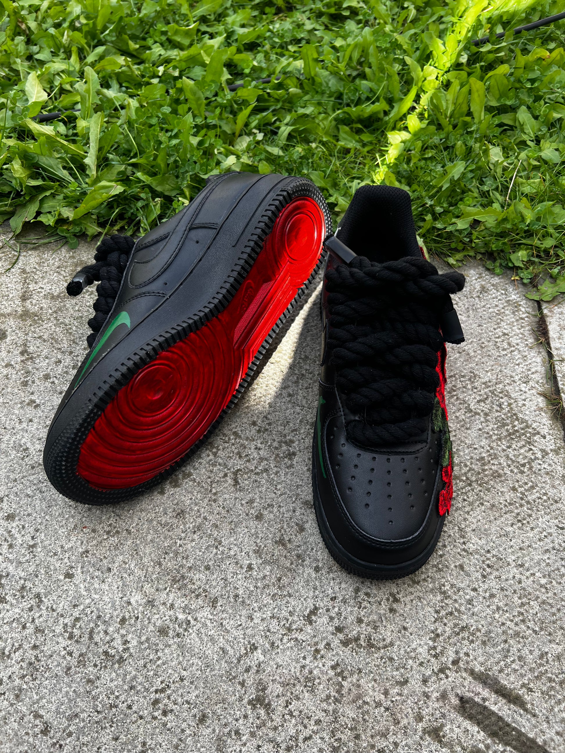 BLACK FORCE 1 RED BADGE - creps customs