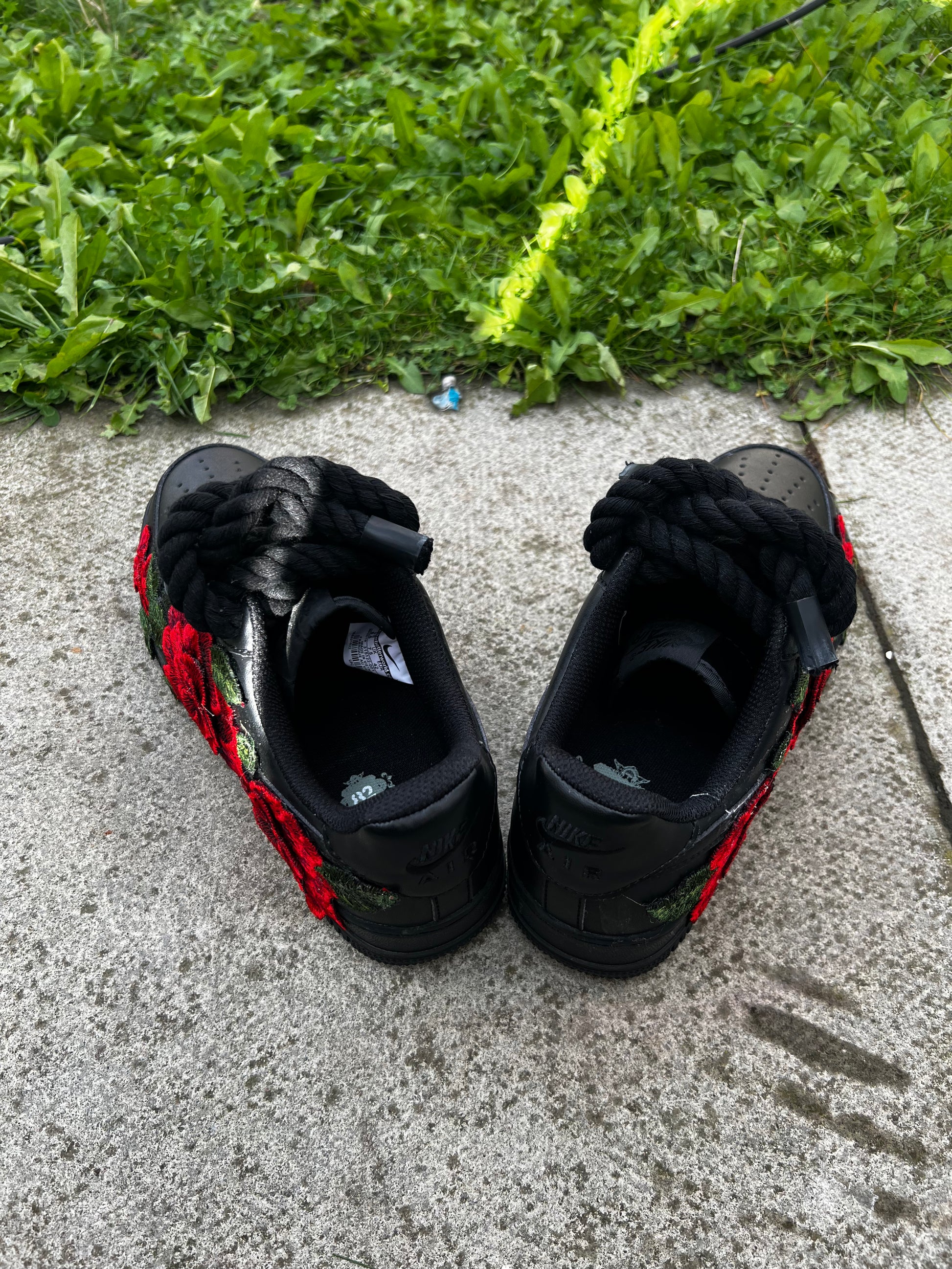 BLACK FORCE 1 RED BADGE - creps customs