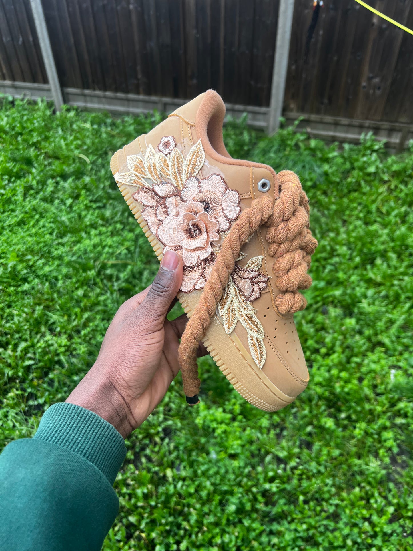 FORCE 1S BROWN BADGE - creps customs