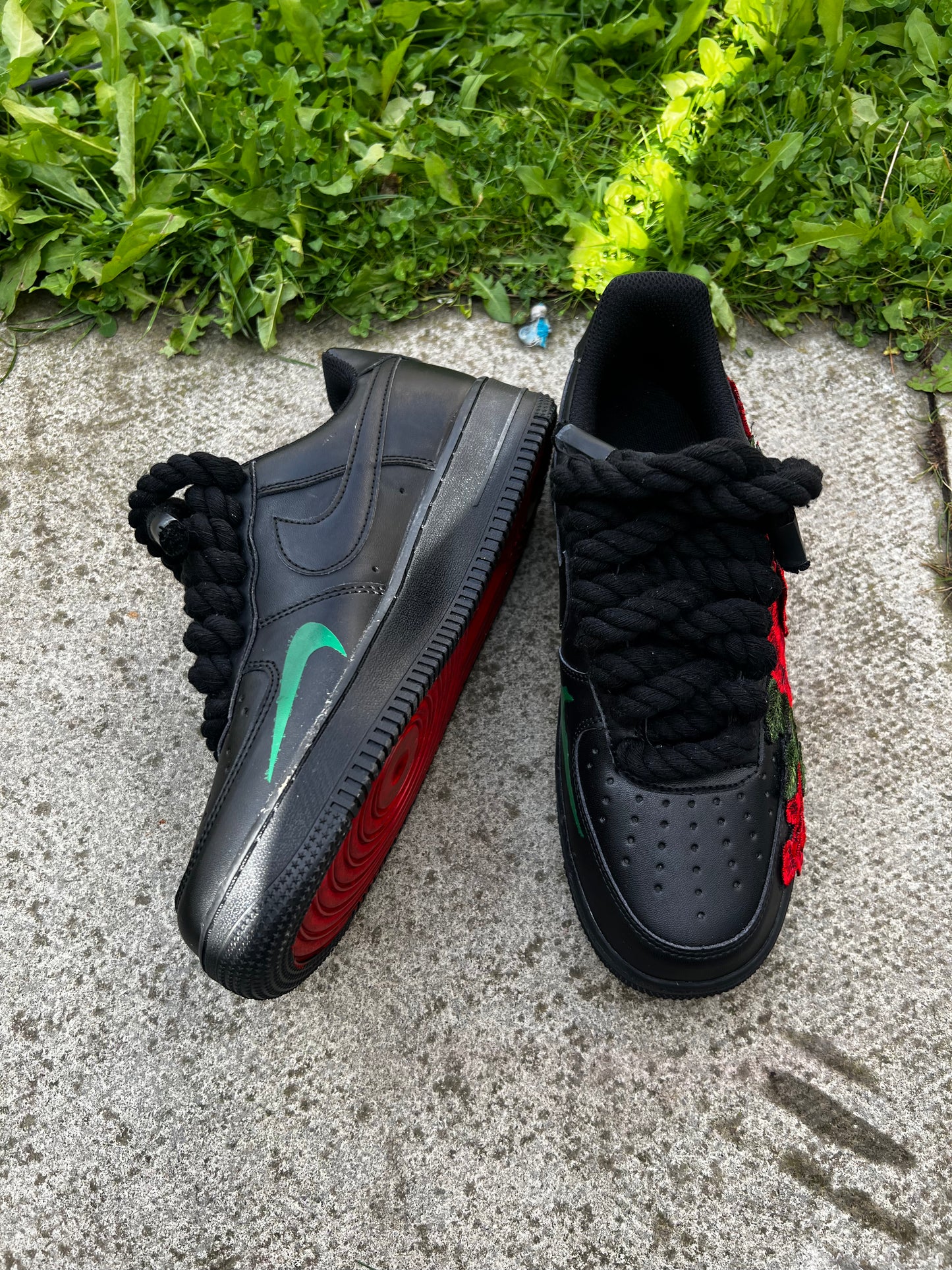 BLACK FORCE 1 RED BADGE - creps customs